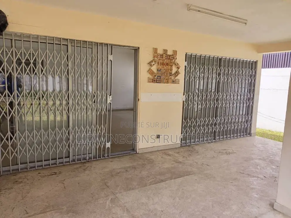 3chbre Villa dans Deux Plateaux à Vendre