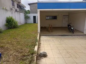 3chbre Villa dans Deux Plateaux à Vendre