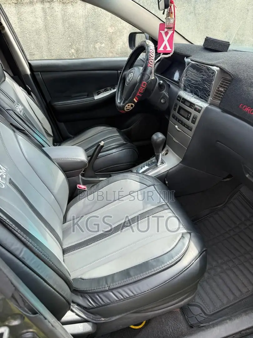 Toyota Corolla 1.5 Sedan 2002 Gris