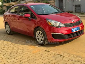Kia Rio EX 4dr Hatchback (1.6L 4cyl 6A) 2017 Rouge