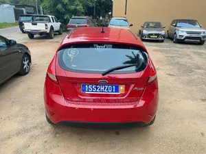 Ford Fiesta S 4dr Hatchback (1.6L 4cyl 5M) 2015 Rouge