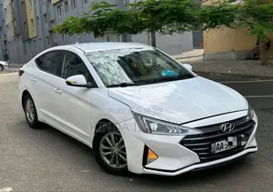 Hyundai Elantra Limited 2021 Blanc cassé