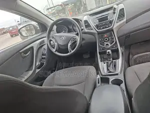 Hyundai Elantra 2016 Gris