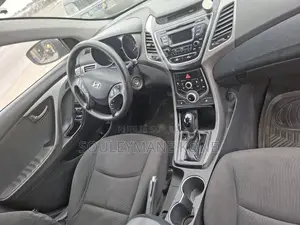 Hyundai Elantra 2016 Gris