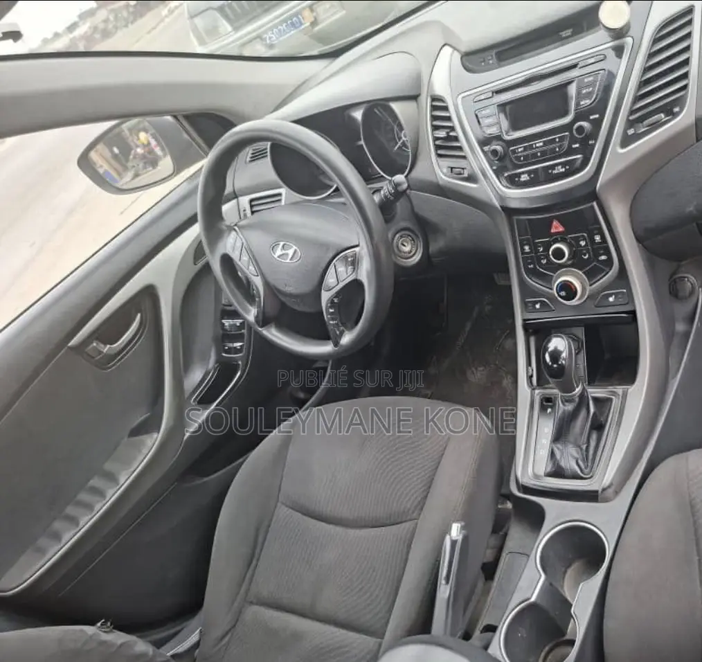 Hyundai Elantra 2016 Gris