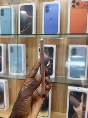 Neuf Apple iPhone 16 Pro 128 GB Or rose