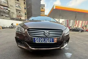 Suzuki Ciaz 2019 Gris