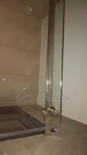 Rideaux Exclusif en Verre Trempé Et en Acier Inoxydable