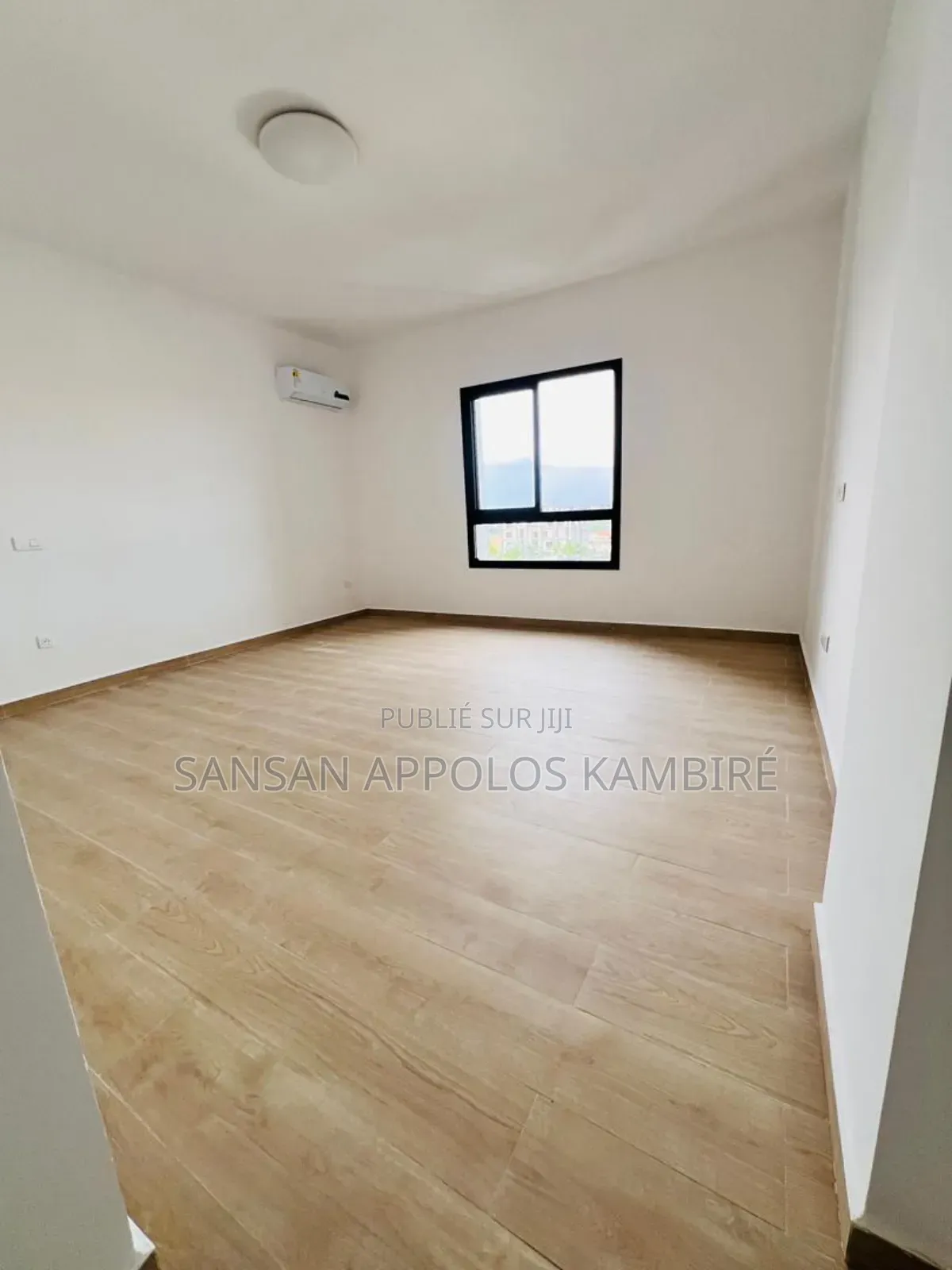 3chbre Appartement dans A Louer Appartements, Cocody à Vendre