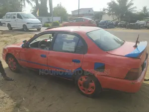 Toyota Corolla 2002 Orange