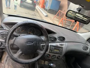 Ford Focus 2005 Gris
