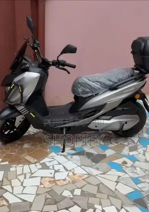 Nouveau Revoo E52 2022 Gris