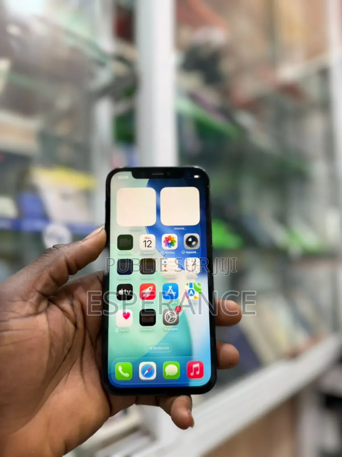 Apple iPhone 12 64 GB Noir