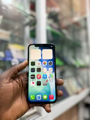 Apple iPhone 12 64 GB Noir