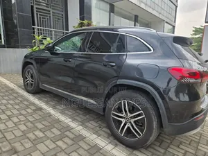 Mercedes-Benz GLA 250 2021 Noir