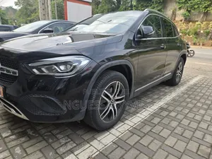 Mercedes-Benz GLA 250 2021 Noir