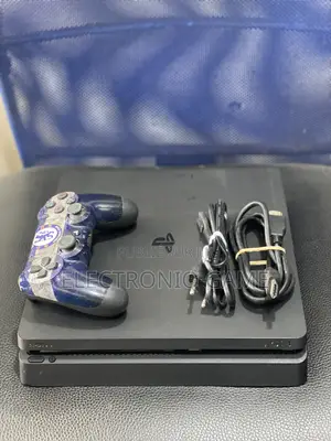 Playstation 4 Slim