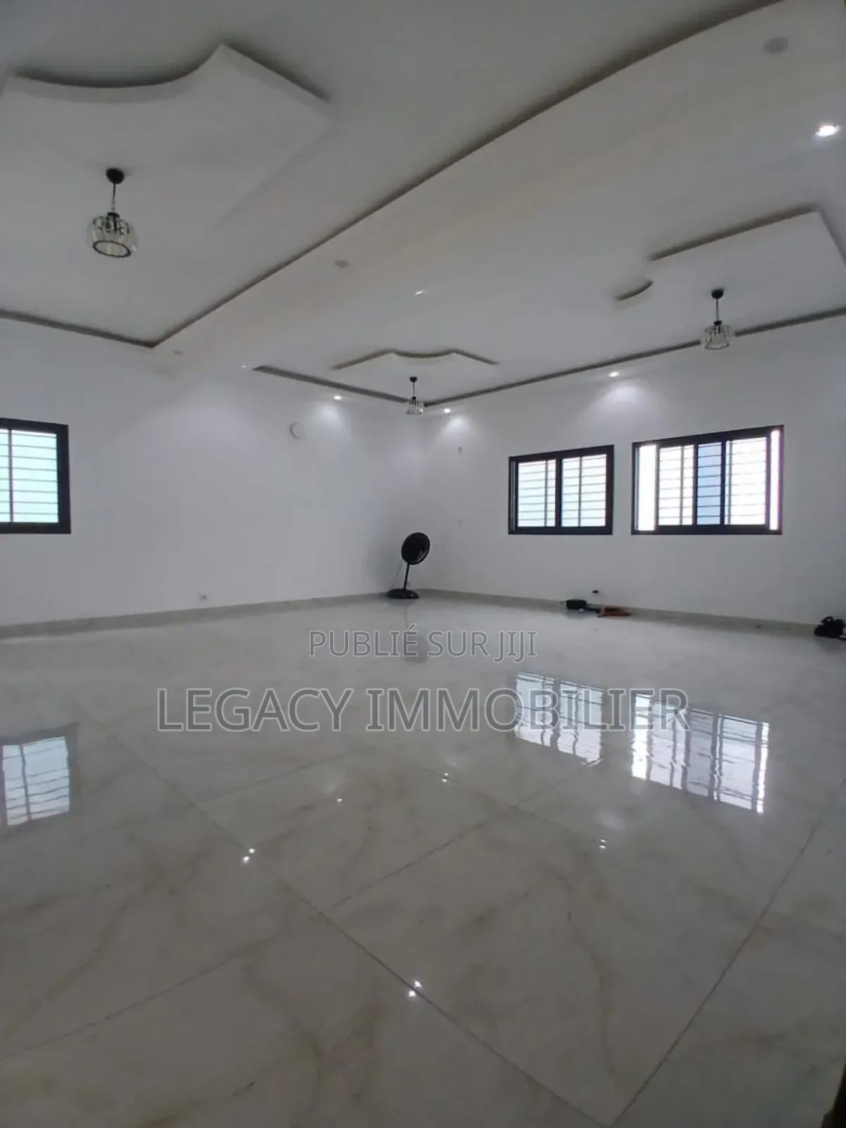 4chbre Villa dans Legacy Immobilier, Cocody à Louer