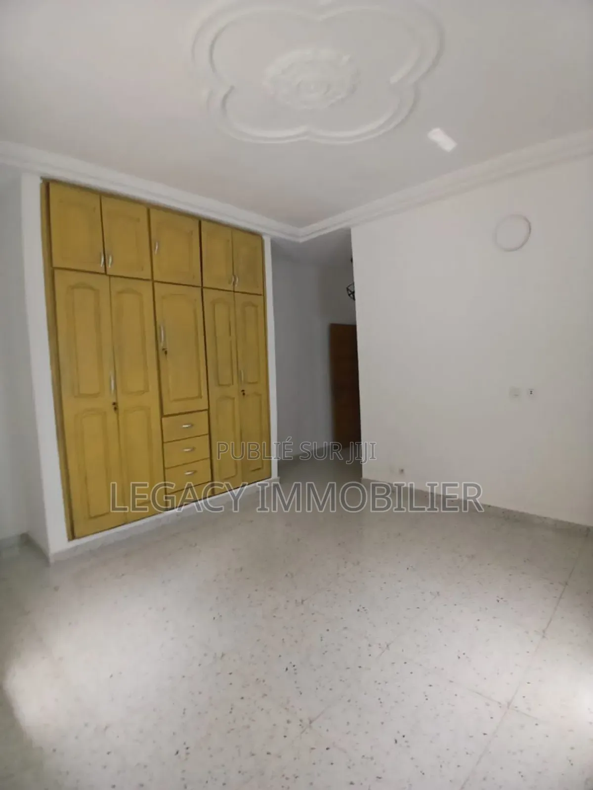 4chbre Villa dans Legacy Immobilier, Cocody à Louer