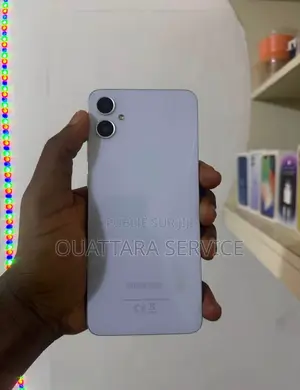 Samsung Galaxy A05 128 GB Gris