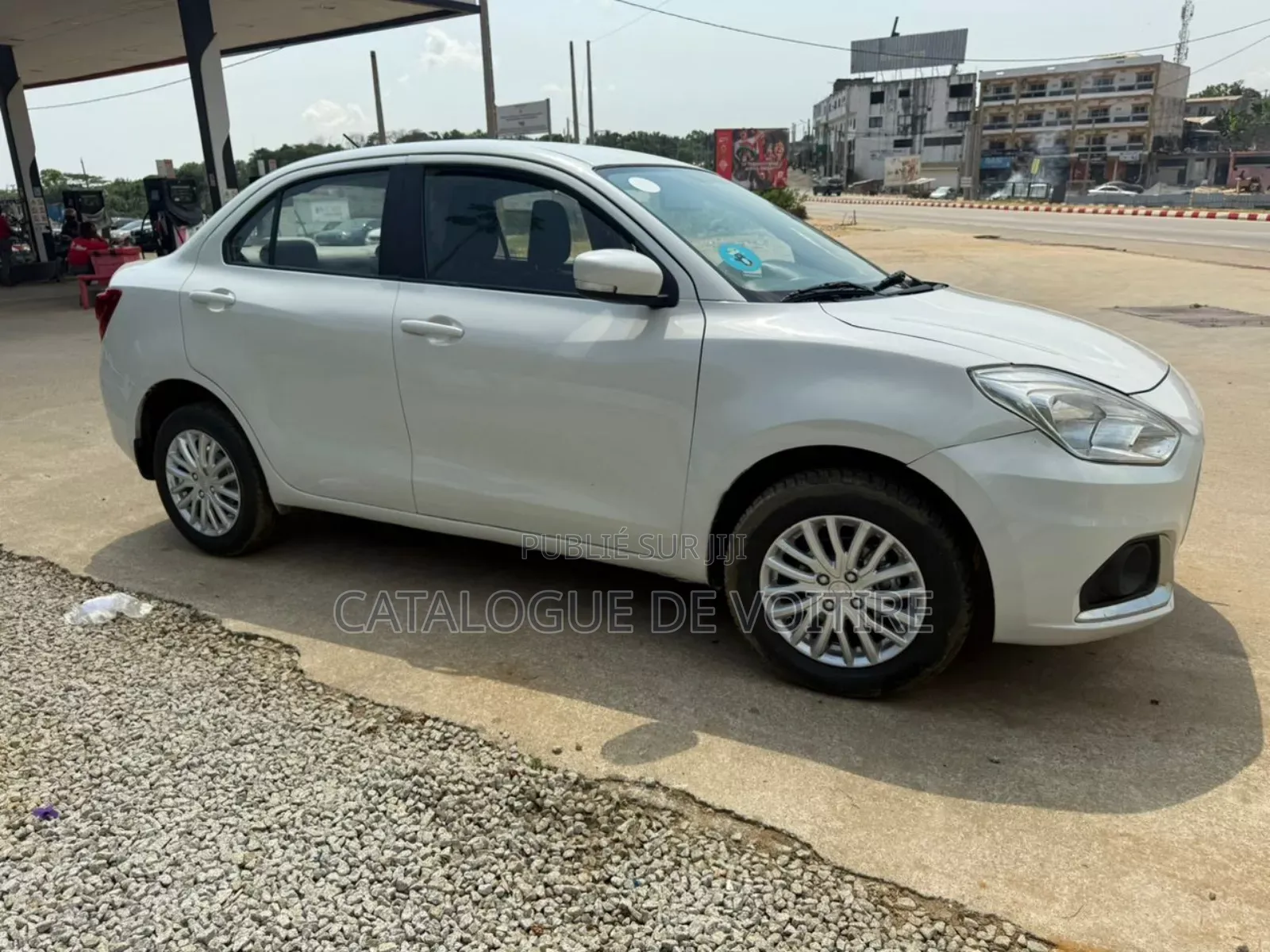 Suzuki Dzire 2023 Blanc