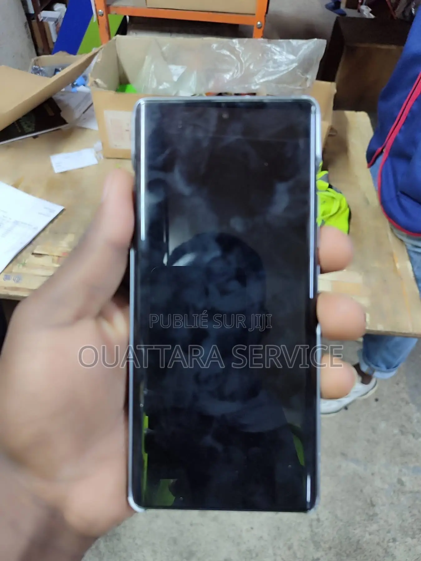 Nouveau Tecno Camon 40 Pro 4G 256 GB Gris