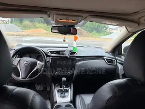 Nissan Qashqai 2016 Black