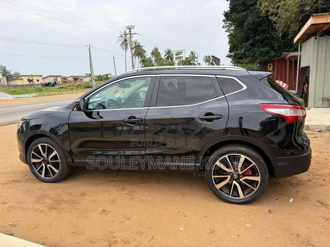 Nissan Qashqai 2016 Black