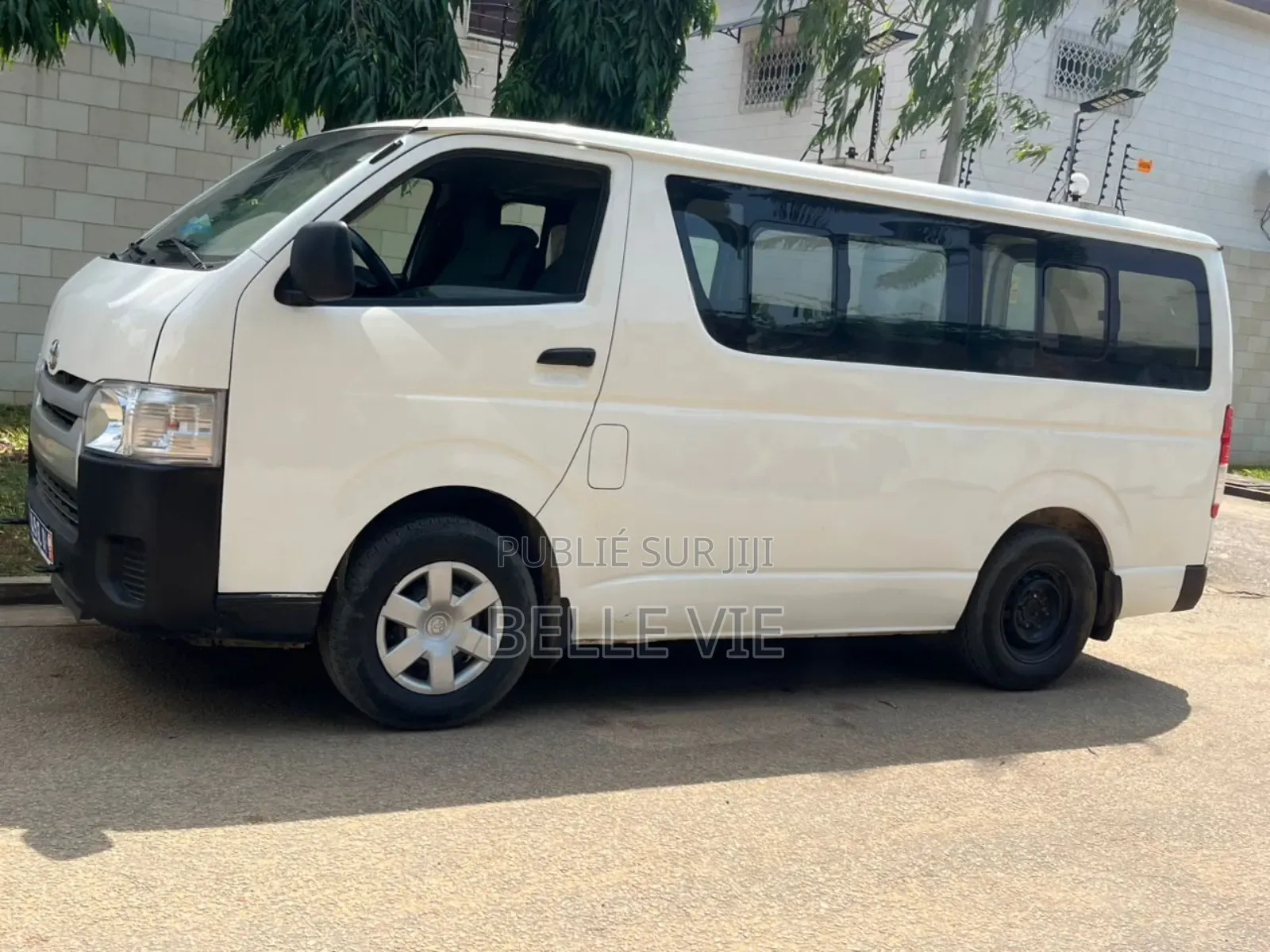 Toyota C-HR 2023 Blanc