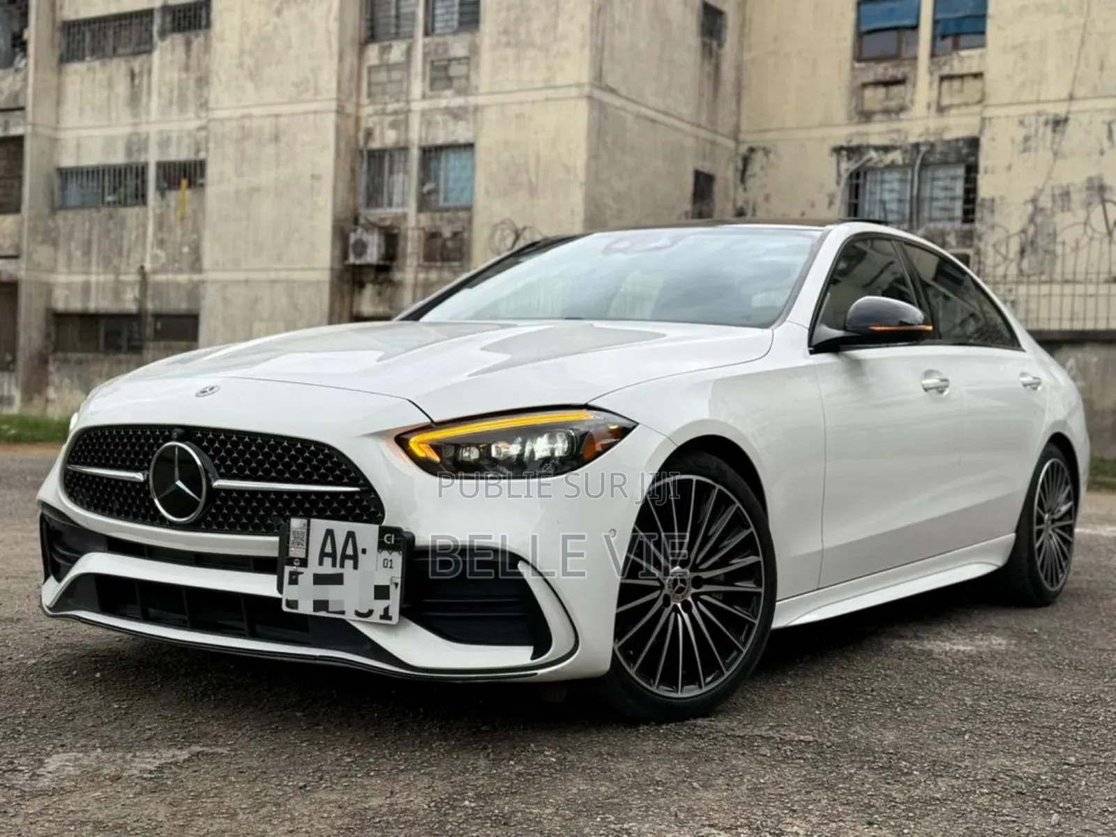 Nouveau Mercedes-Benz C300 2023 Blanc