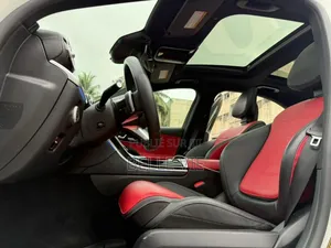 Nouveau Mercedes-Benz C300 2023 Blanc