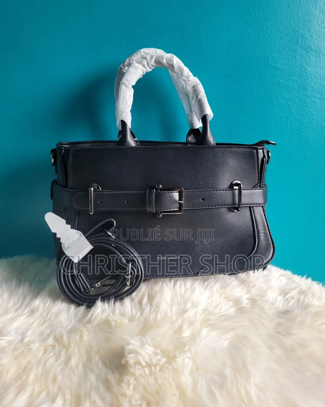 Sac À Main Pedra en Cuir Sous Plusieurs Coloris