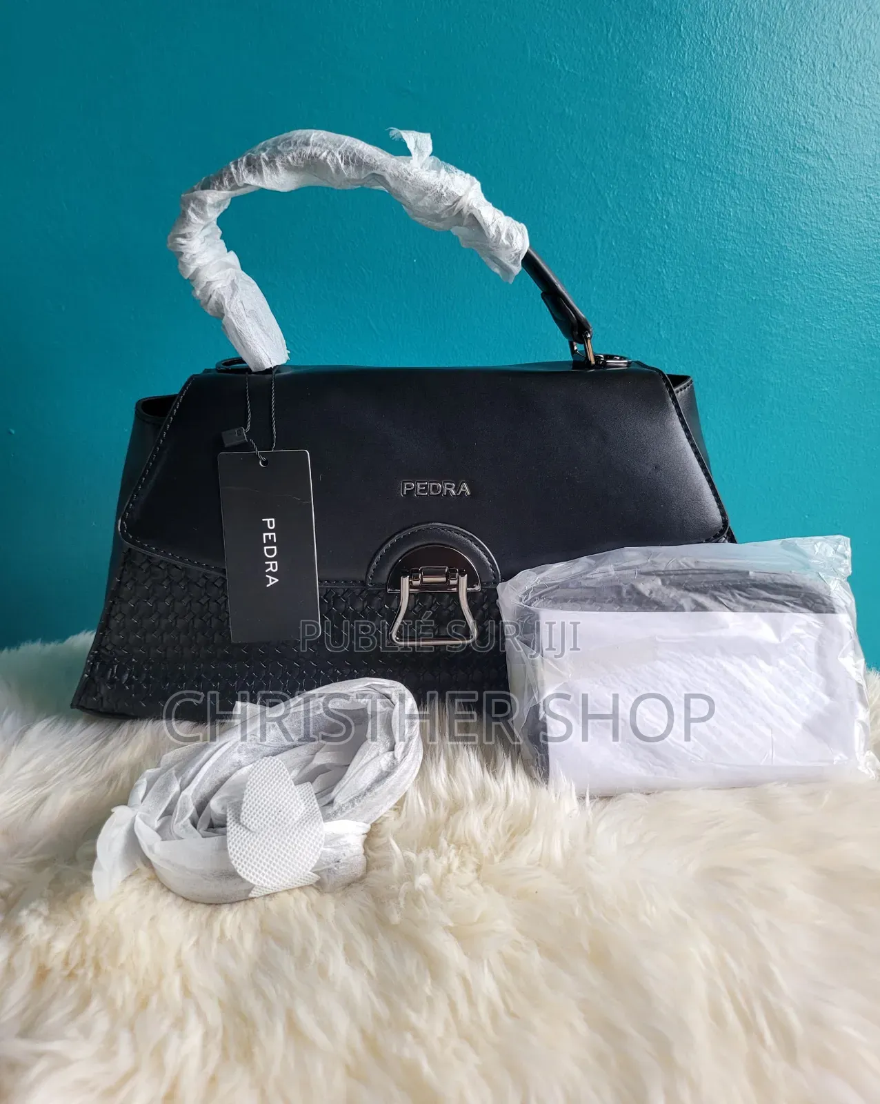 Sac À Main Pedra en Cuir Sous Plusieurs Couleurs