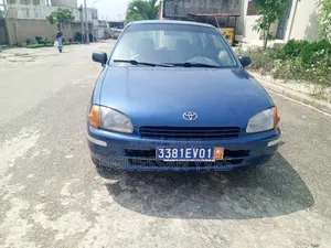 Toyota Starlet 1997 Bleu