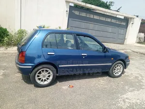 Toyota Starlet 1997 Bleu