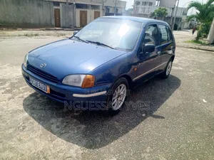 Toyota Starlet 1997 Bleu