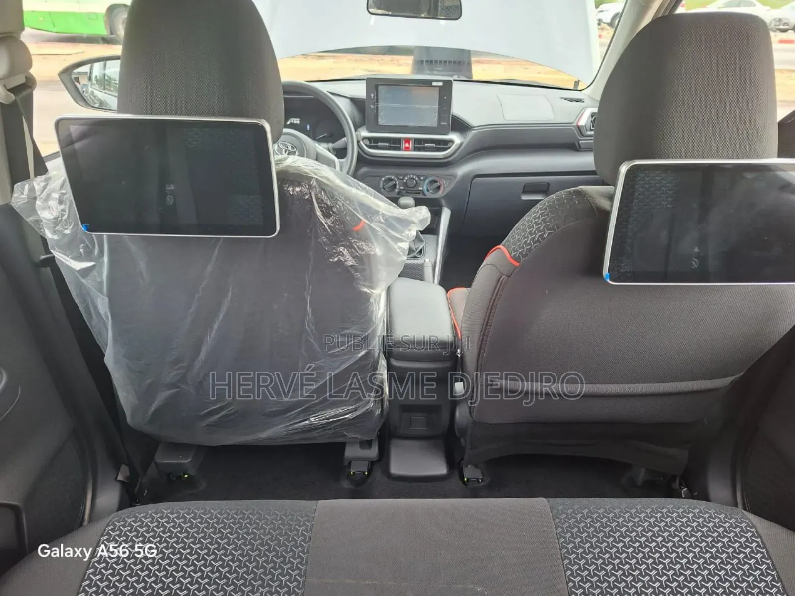 Nouveau Toyota Raize 2024 Gris