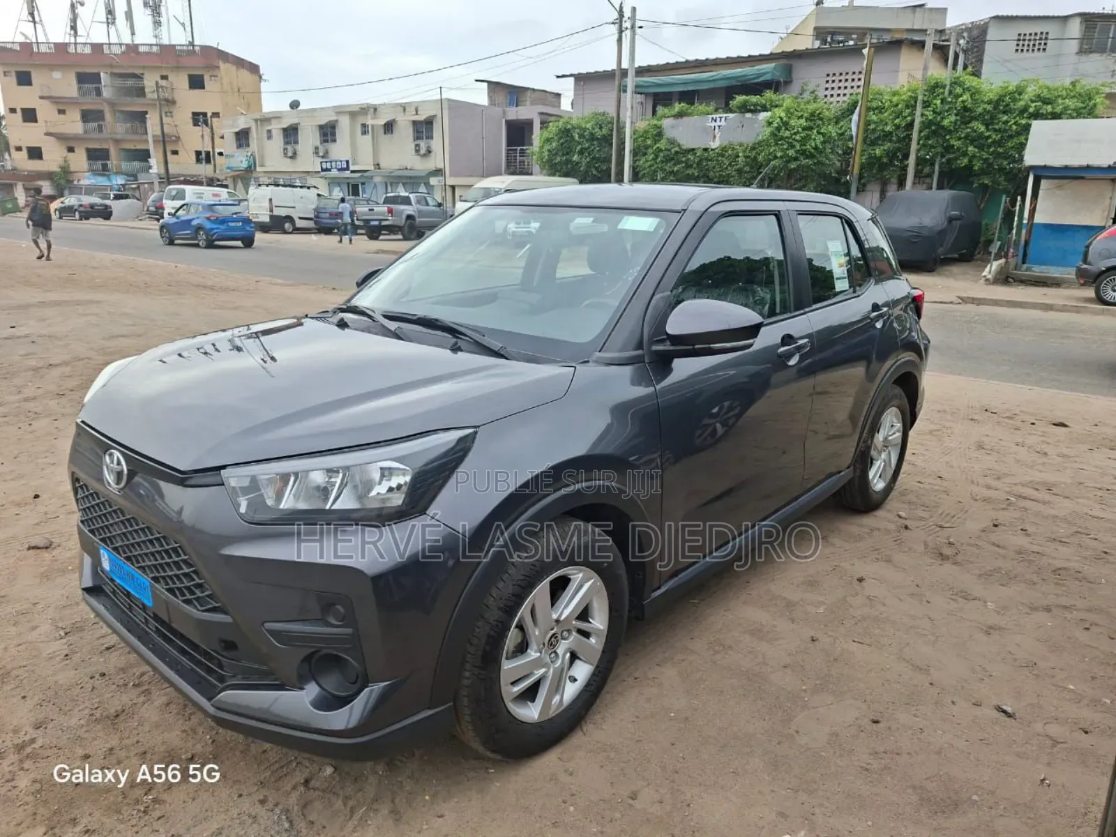 Nouveau Toyota Raize 2024 Gris