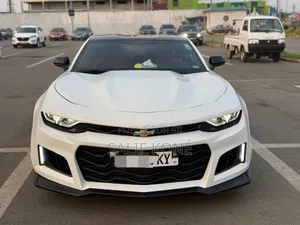 Chevrolet Camaro 2020 Blanc cassé