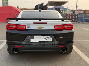 Chevrolet Camaro 2020 Blanc cassé