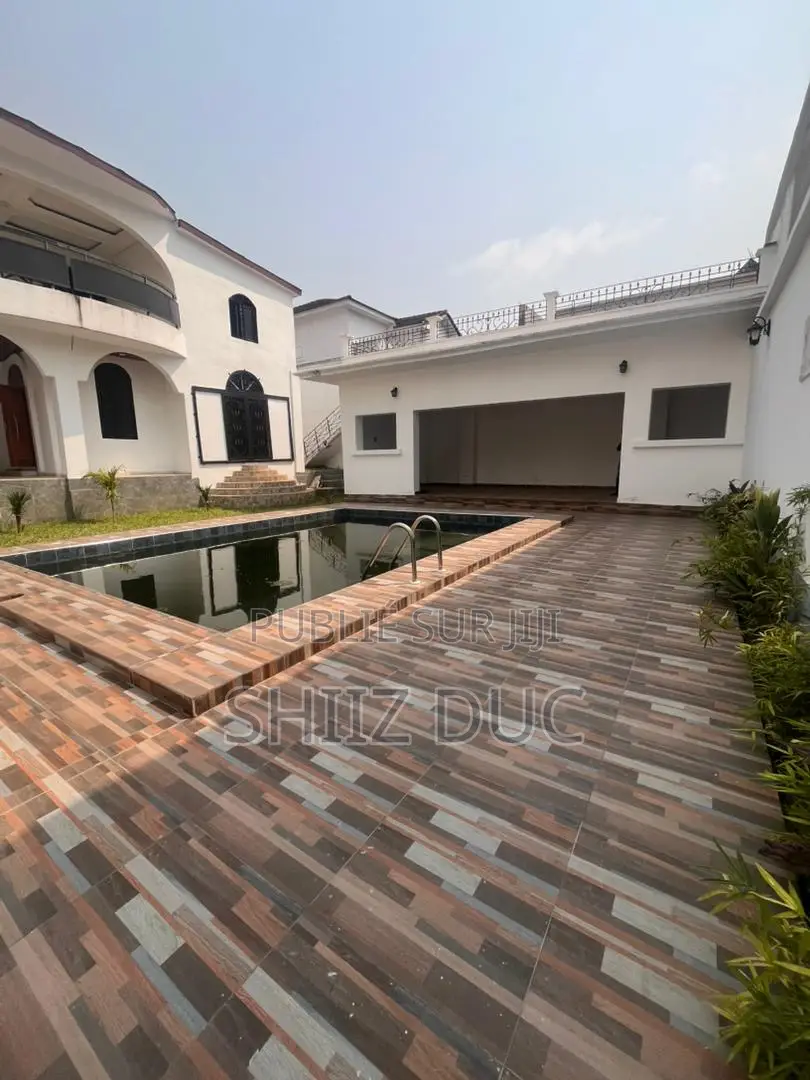 6chbre Maison dans Mohamed, Cocody à Vendre