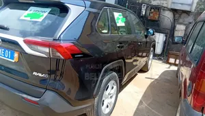 Toyota RAV4 2020 Bleu