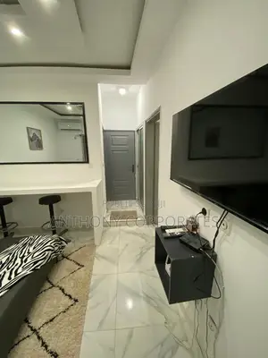 02 Pièces Meublée. Cocody Blockhaus en Face Du Trader Cent