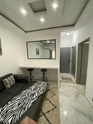 02 Pièces Meublée. Cocody Blockhaus en Face Du Trader Cent