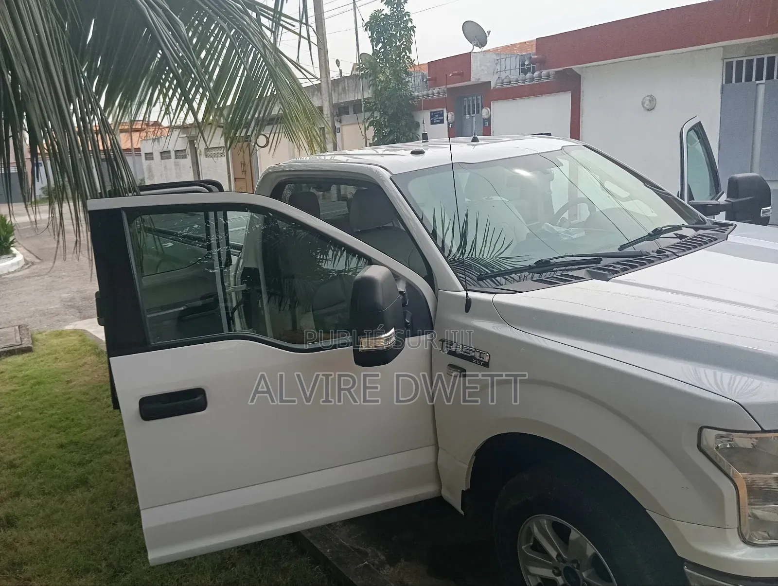 Ford F-150 XLT 4x2 Regular Cab Styleside 6.5 ft. box 122 in. WB 2018