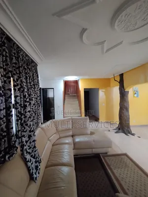 9chbre Duplex dans Zié Multi-Service, Cocody à Vendre