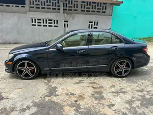 Mercedes-Benz C300 Luxury Sedan AWD (3.0L 6cyl 7A) 2008 Black