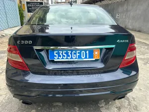 Mercedes-Benz C300 Luxury Sedan AWD (3.0L 6cyl 7A) 2008 Black