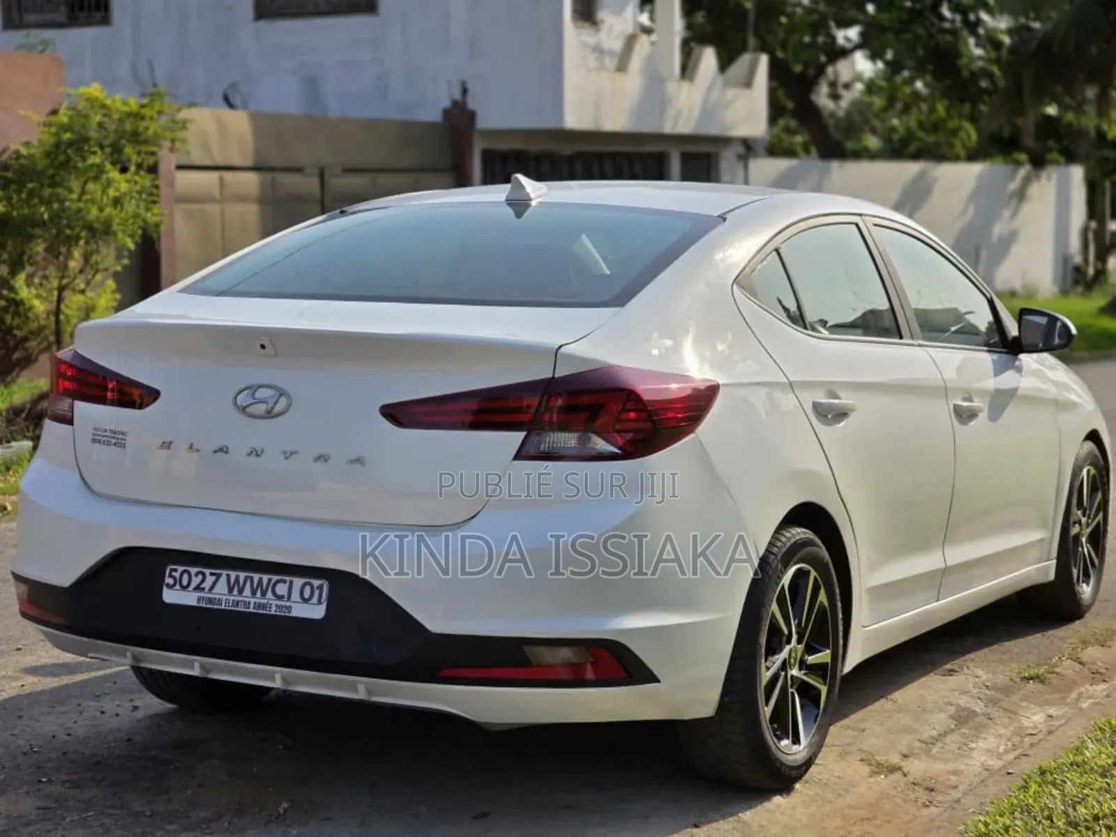 Hyundai Elantra 2020 Blanc cassé