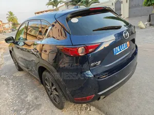 Mazda CX-5 2018 Bleu